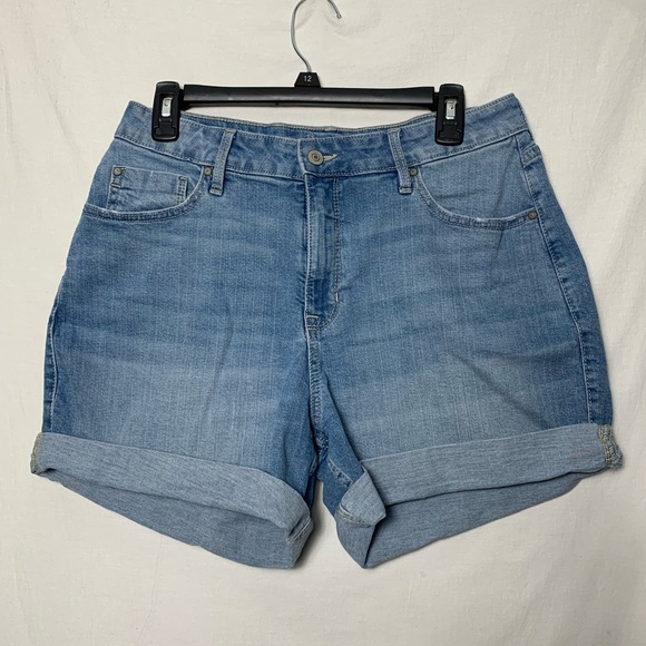 Bootlegger | Ultra High Rise Mom Shorts - 30W/4.5L - Picture 1 of 4